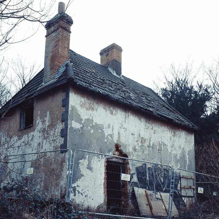 An abandoned house in Winchester