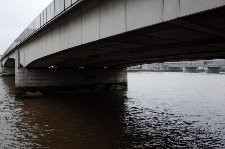 A photo of a bridge in London over the River Thames